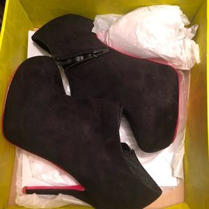 Black ankle Booties